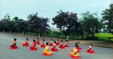 Thêm nhóm phụ nữ ở Thái Bình tập yoga giữa đường bị xử phạt